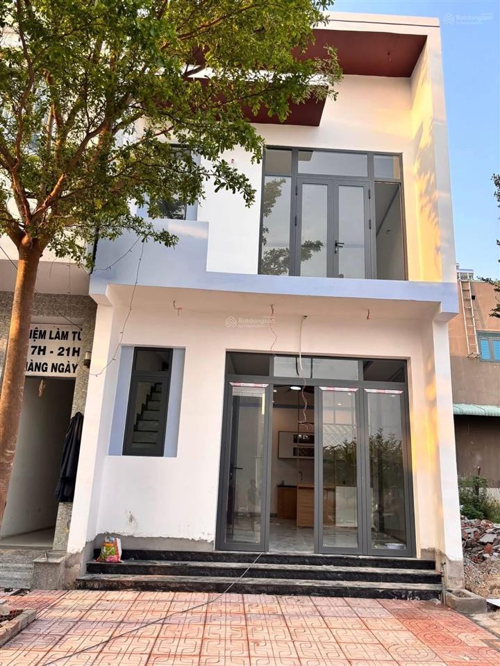 Chủ ngộp cần bán gấp nhà phố khu phố bình giao, tphcm