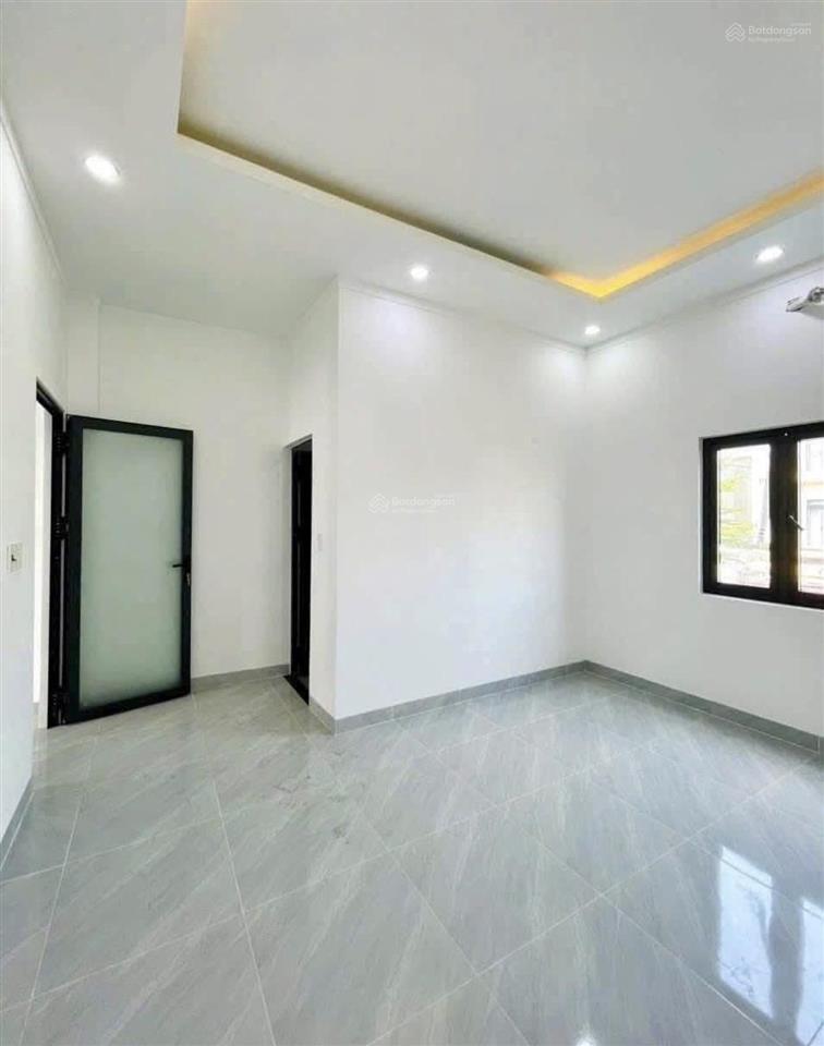 Nhà phố 90m2 vị trí đẹp ngay khu phố 1a