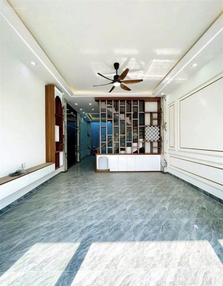Nhà phố 90m2 vị trí đẹp ngay khu phố 1a