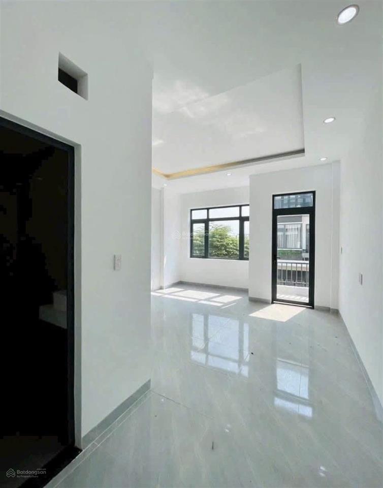 Nhà phố 90m2 vị trí đẹp ngay khu phố 1a