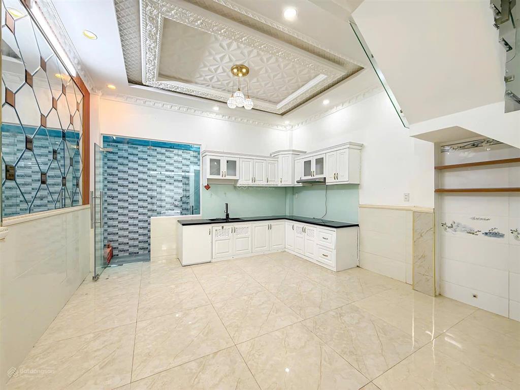 Chính chủ bán căn nhà phố giá tốt nhất thị trường nhà bè 4,6x13m giá 7 tỷ 190 triệu bớt lộc.