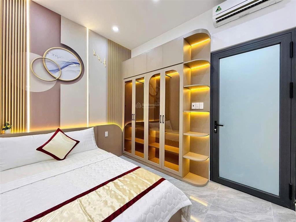 Chủ nhà kẹt tiền cần bán gấp căn nhà lê văn sỹ p12 q3