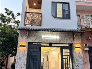 Cần bán căn nhà đường lạc long quân quận 11 ( 60m2 ) giá 2 tỷ 650