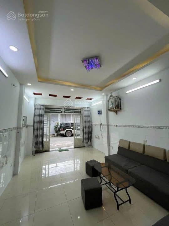Chú tư kẹt tiền cần bán gấp căn nhà chính chủ đường lò siêu p.16 q.11 ( 44m2 ) giá 2 tỷ 690