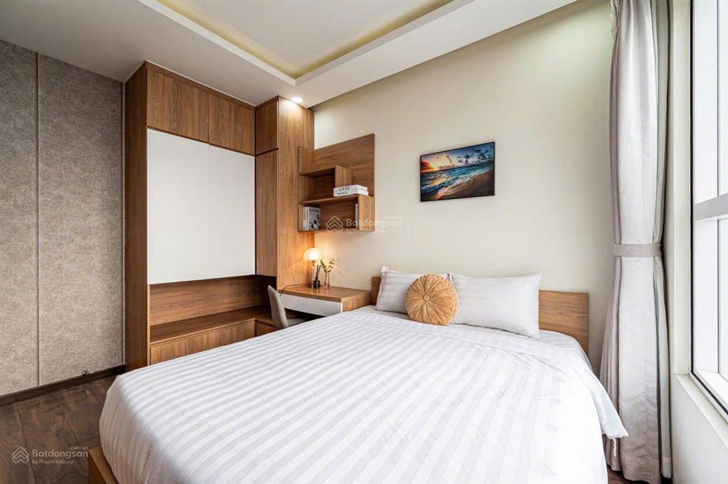 Bán căn golden mansion 7,8 tỷ, 86m2, 2pn, 2wc đầy đủ tiện nghi tầng trung view hồ bơi tháp gm1