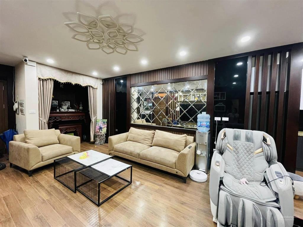 Bán chung cư licogi 13 số 164 khuất duy tiến căn góc 120m2, 3 ngủ, 2 vs gía tốt