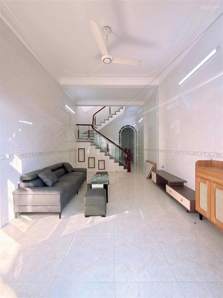 Bán nhà riêng tại d5, hòa phú, thủ dầu một, 920 triệu, 90m2 giá ưu đãi