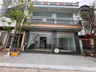 Nhà mặt tiền 10m ngay gần quảng trưởng biển sầm sơn cho thuê lâu dài
