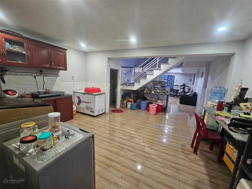 Nhà đẹp 2 tầng  64m2  ngang 5m lý tưởng  hẻm xe hơi  sát vạn phúc city chỉ 5.7 tỷ