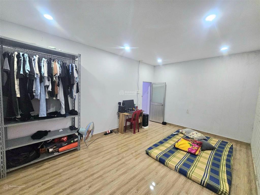 Nhà đẹp 2 tầng  64m2  ngang 5m lý tưởng  hẻm xe hơi  sát vạn phúc city chỉ 5.7 tỷ