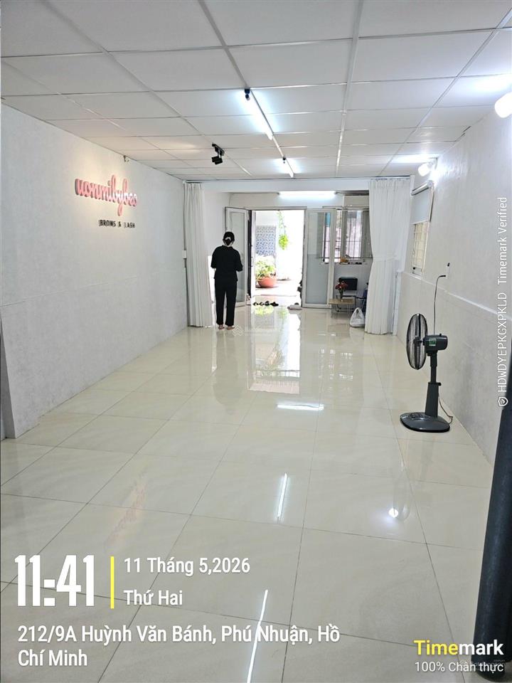 Nhà 50m2  hẻm thẳng một sẹc cách đường hvb 20m vuông nở hậu có sân rộng 4m đậu 4 xe