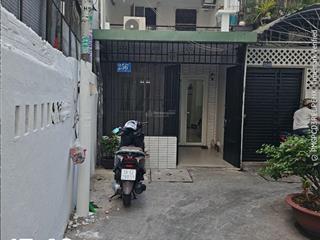 Nhà 54m2  hẻm thẳng một sẹc cách đường hvb 20m vuông nở hậu có sân rộng 4m đậu 4 xe