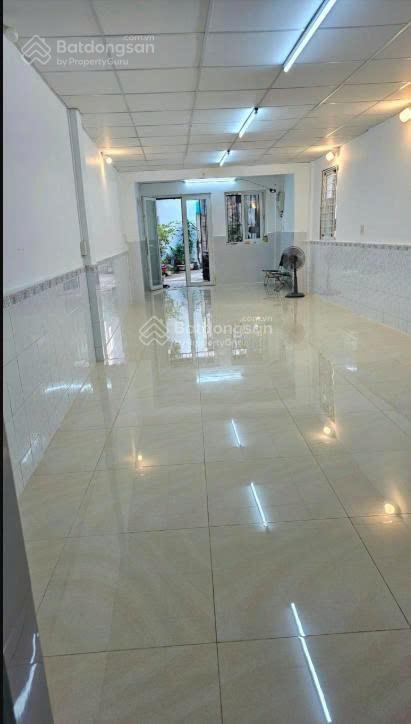 Nhà 50m2  hẻm thẳng một sẹc cách đường hvb 20m vuông nở hậu có sân rộng 4m đậu 4 xe