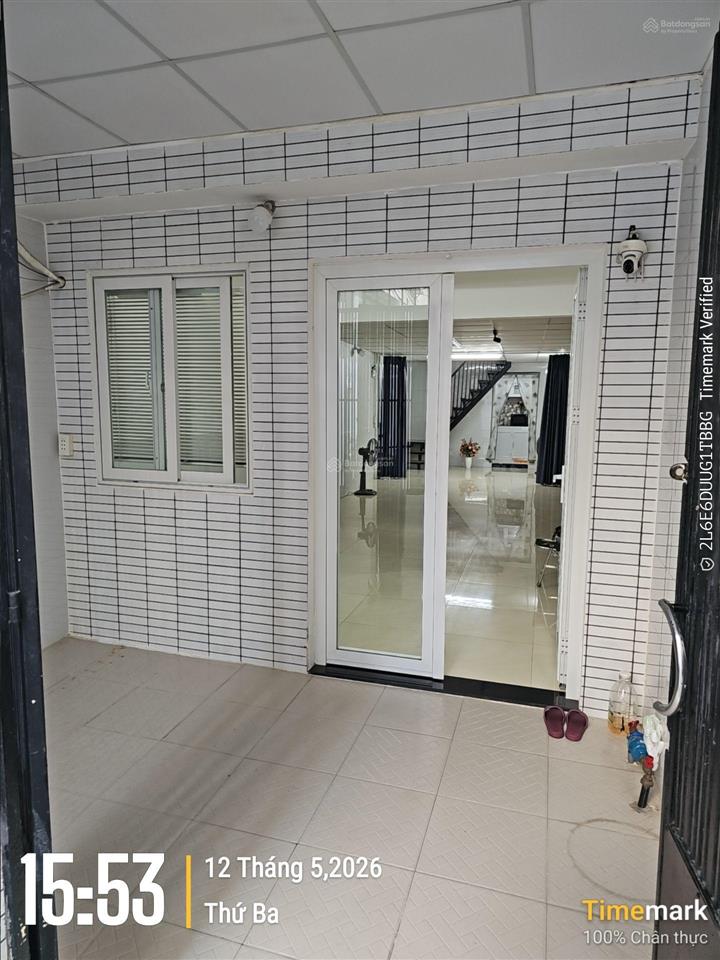 Nhà 50m2  hẻm thẳng một sẹc cách đường hvb 20m vuông nở hậu có sân rộng 4m đậu 4 xe
