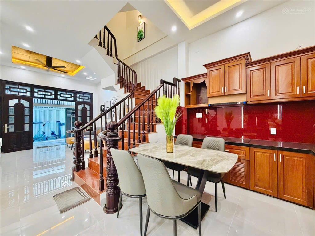 Bán nhà riêng tại tôn đản, 64 m2, hàng hiếm tại quận 4, pháp lý bao chuẩn tặng full nt