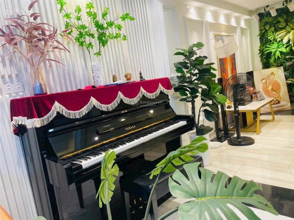 Bán gấp nhà riêng huỳnh văn bánh, quận phú nhuận, 61m2, nhà sổ hồng riêng bao check