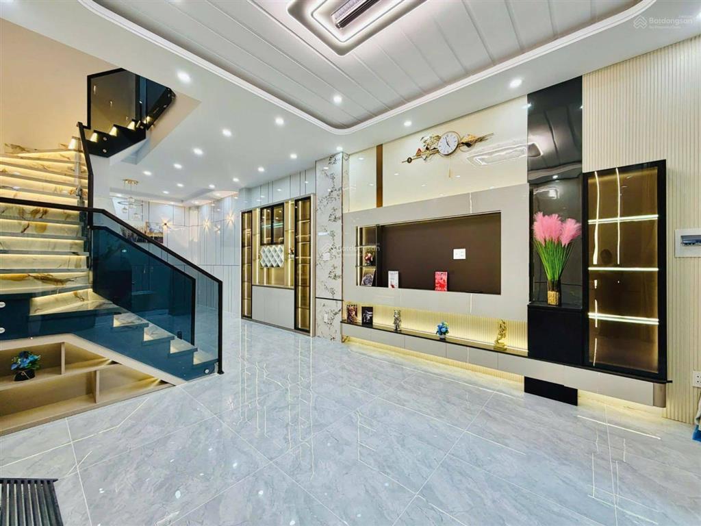 Nhà hxh trương quốc dung, trung tâm phú nhuận chỉ 4ty790  bao phí sang tên công chứng, bao check