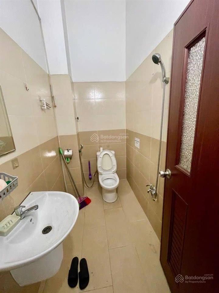 Chủ gửi bán nhà riêng lạc long quân 50m2  sổ sách vương vứt  bao sang tên cho kh mua nhanh