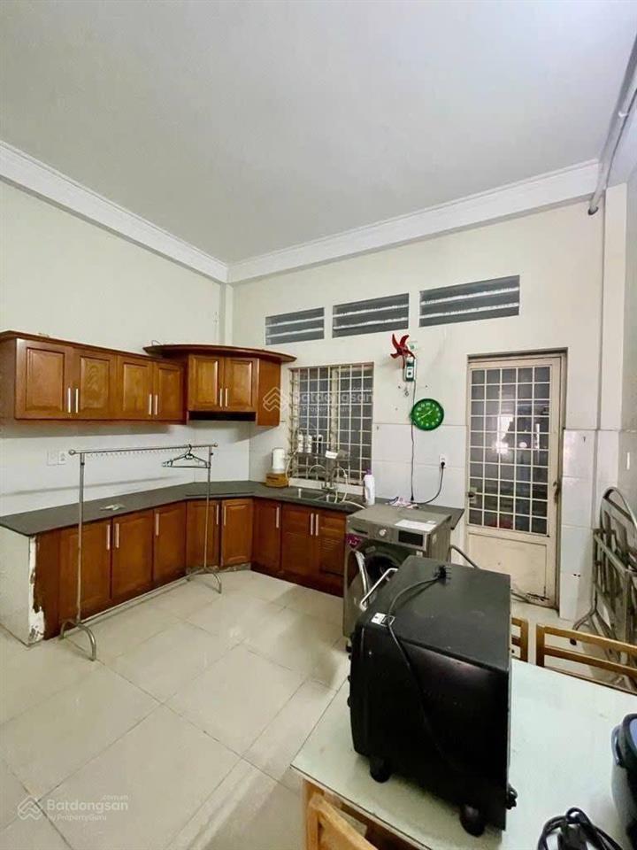 Chủ gửi bán nhà riêng lạc long quân 50m2  sổ sách vương vứt  bao sang tên cho kh mua nhanh