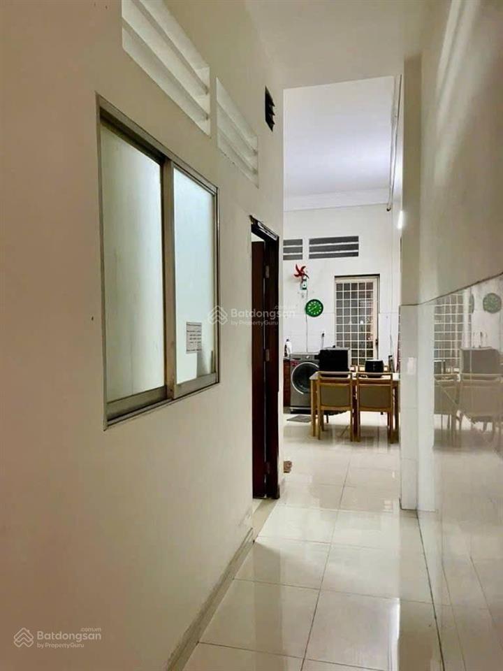 Chủ gửi bán nhà riêng lạc long quân 50m2  sổ sách vương vứt  bao sang tên cho kh mua nhanh