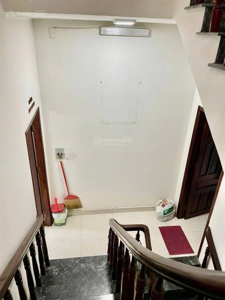 Chủ gửi bán nhà riêng lạc long quân 50m2  sổ sách vương vứt  bao sang tên cho kh mua nhanh