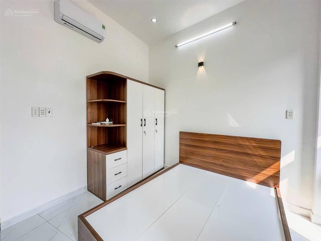 Chính chủ gửi nhà shr tại đường tôn đản  nhà đẹp kiên cố  chủ thiện chỉ bán 3t2  tặng full nthat