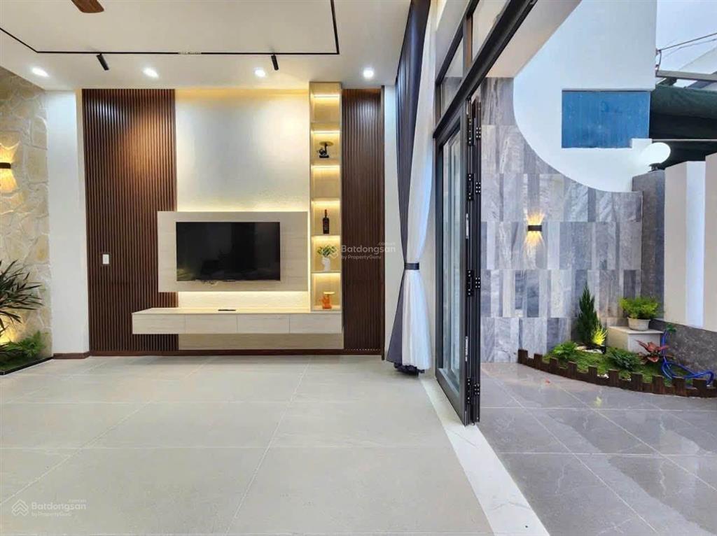 Nhà mới xây chỉ 2 tỷ 5 sở hữu ngay nhà hcm  nhà đẹp sổ riêng  phù hợp ở và kinh doanh cho thuê