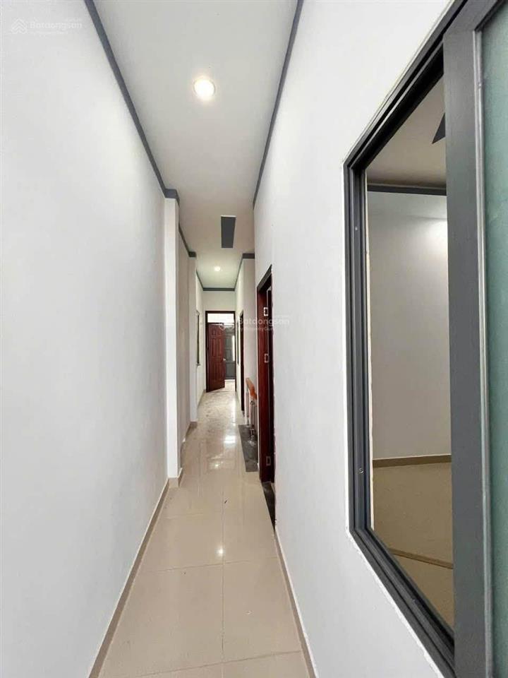Nhà đang cho thuê 10tr/tháng ngay trung tâm dĩ an chỉ 2 tỷ 8  nhà mới sang tên công chứng ngay