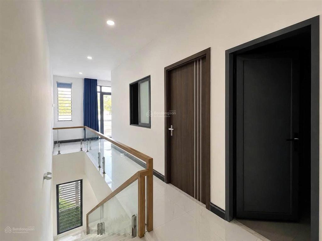 Nhà đẹp khu giá chỉ 2 tỷ 3 sở hữu ngay nhà sổ riêng bao sang tên công chứng tặng full nội thất