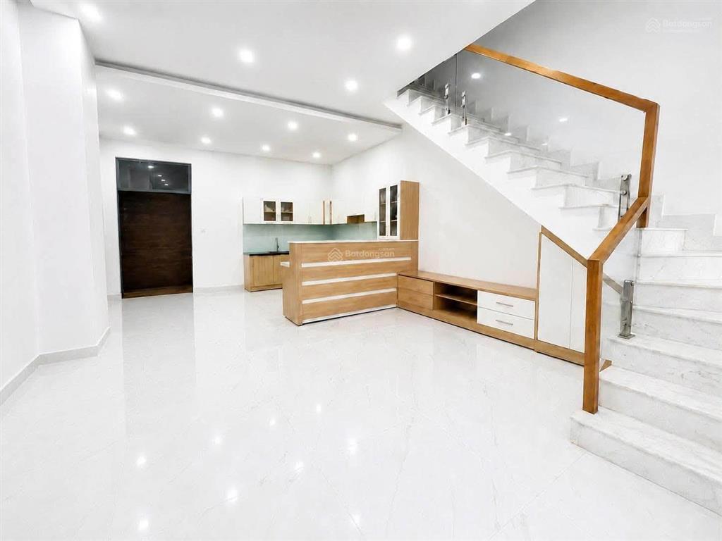 Nhà đẹp khu giá chỉ 2 tỷ 3 sở hữu ngay nhà sổ riêng bao sang tên công chứng tặng full nội thất