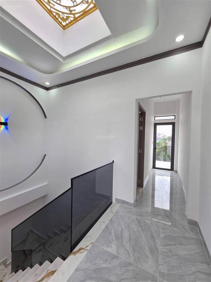 Bàn giao full nội thất  sổ hồng riêng  xe đậu trong nhà  dt lớn 108,3m2