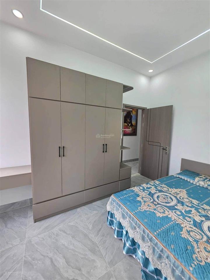 Bàn giao full nội thất  sổ hồng riêng  xe đậu trong nhà  dt lớn 108,3m2