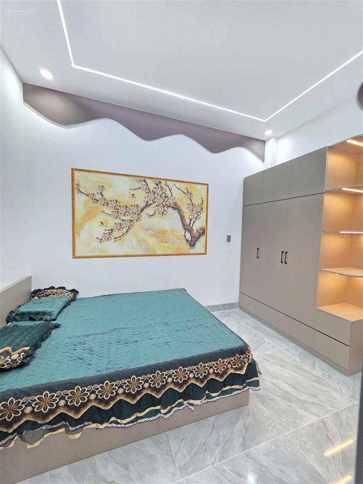Bàn giao full nội thất  sổ hồng riêng  xe đậu trong nhà  dt lớn 108,3m2