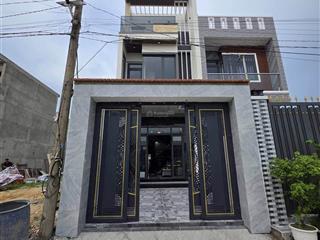 Bàn giao full nội thất  sổ hồng riêng  xe đậu trong nhà  dt lớn 108,3m2