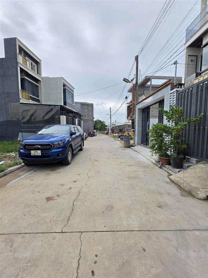 Bàn giao full nội thất  sổ hồng riêng  xe đậu trong nhà  dt lớn 108,3m2