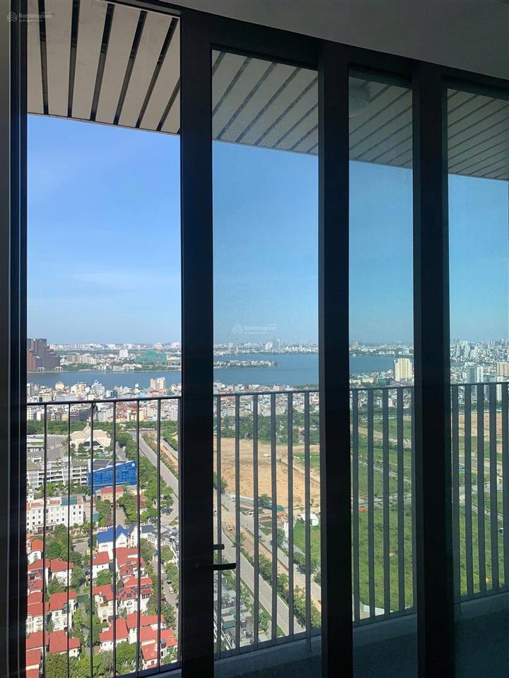 Bán căn hộ 3pn tại n01t7 ngoại giao đoàn tầng cao view hồ tây