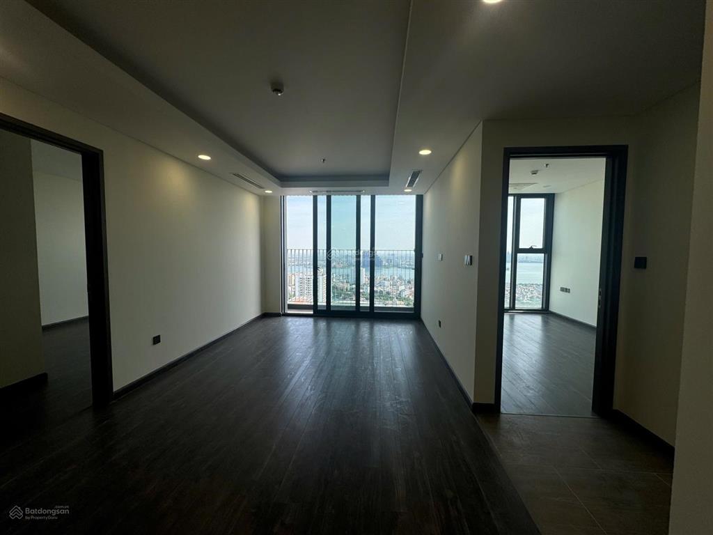Bán căn hộ 3pn tại n01t7 ngoại giao đoàn tầng cao view hồ tây