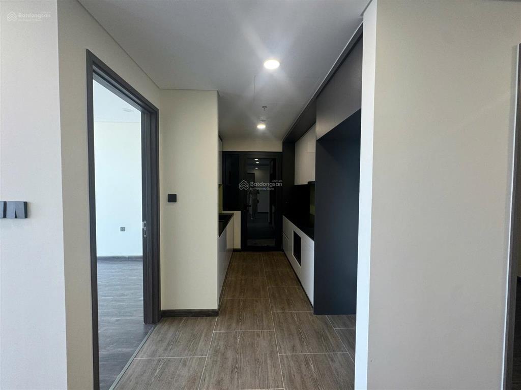 Bán căn hộ 3pn tại n01t7 ngoại giao đoàn tầng cao view hồ tây