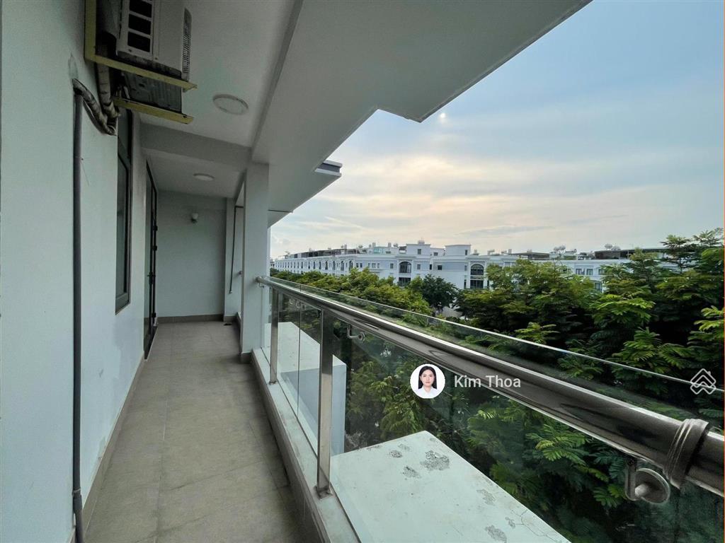 Officetel căn góc 70m2, sẵn 2 phòng ở vạn phúc, không gian thoáng, có t. máy, hầm xe. giá 11 tr