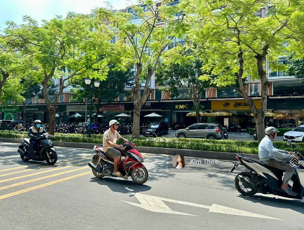 Officetel căn góc 70m2, sẵn 2 phòng ở vạn phúc, không gian thoáng, có t. máy, hầm xe. giá 11 tr
