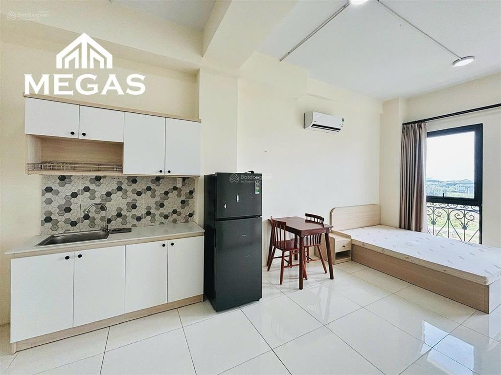 Căn hộ studio 20m2 có ban công ở vạn phúc, sẵn nội thất, free xe đạp, thang máy, hầm xe. giá 6,8 tr