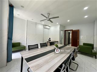 Văn phòng vạn phúc 25m2 có ban công, sẵn nội thất, có t. máy máy lạnh, hầm xe, wc riêng. giá 7,5 tr