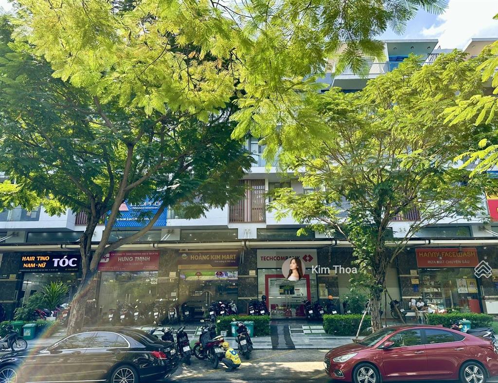 Căn hộ studio cao cấp 20m2 ở vạn phúc sẵn nội thất đẹp wc riêng, có thang máy hầm xe. giá chỉ 6,5tr