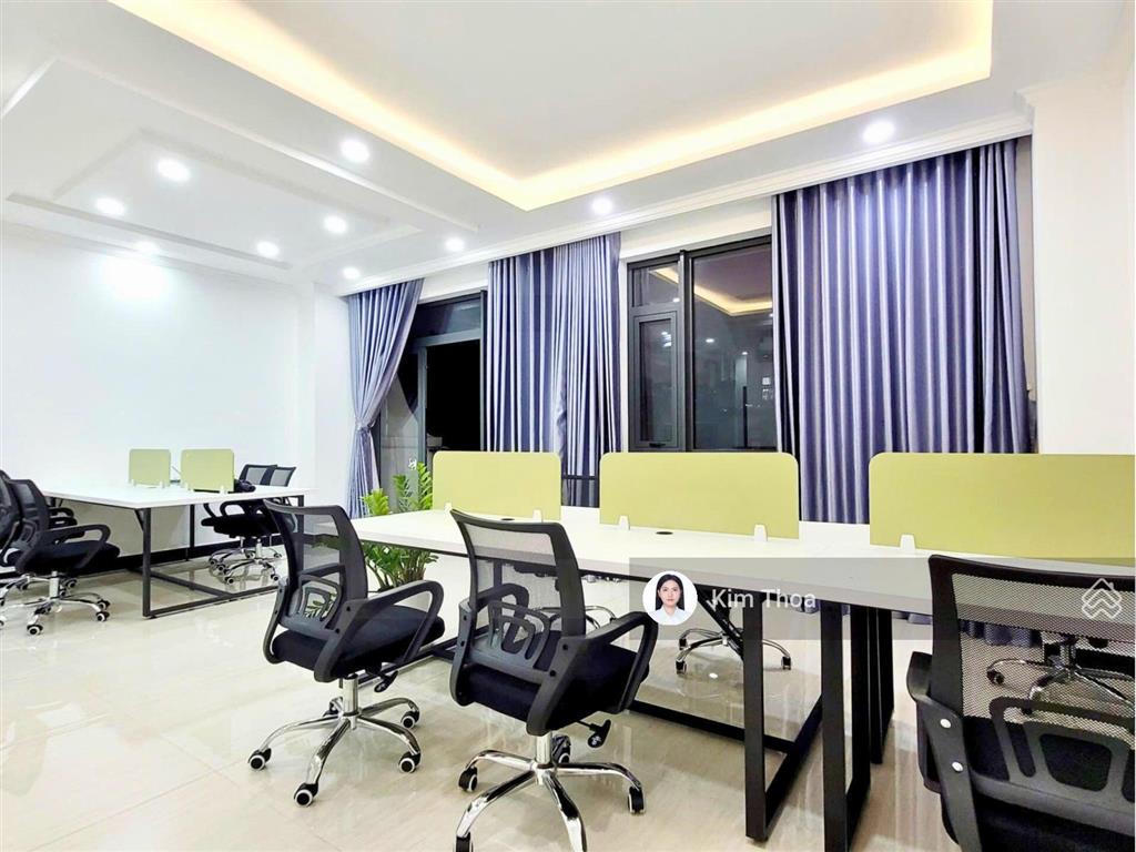 Văn phòng 50m2 sẵn nội thất (10  12 chỗ ngồi) ở vạn phúc, có t. máy, máy lạnh, hầm xe. giá 11 tr