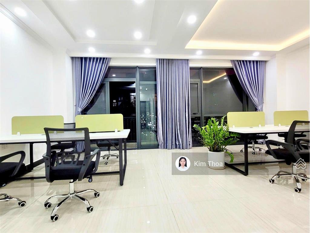 Văn phòng 50m2 sẵn nội thất (10  12 chỗ ngồi) ở vạn phúc, có t. máy, máy lạnh, hầm xe. giá 11 tr
