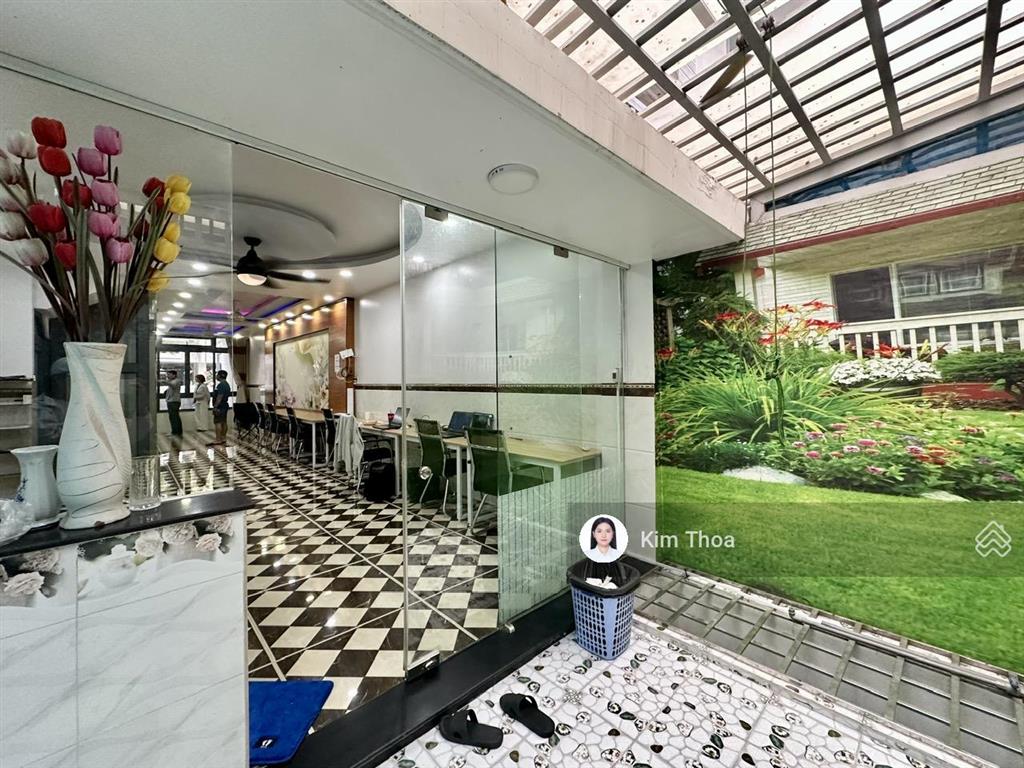 Tầng trệt 5x23m (~65m2) vạn phúc sàn trống, có máy lạnh hầm xe, lối đi riêng, đường 16m. giá 12 tr