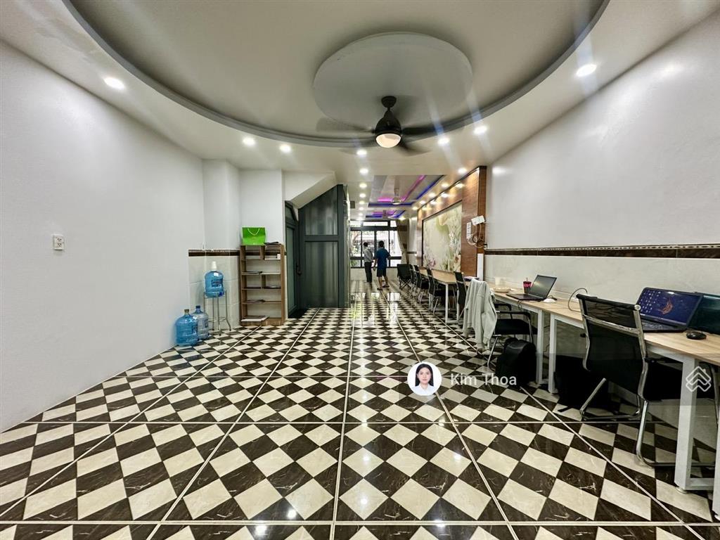 Tầng trệt 5x23m (~65m2) vạn phúc sàn trống, có máy lạnh hầm xe, lối đi riêng, đường 16m. giá 12 tr