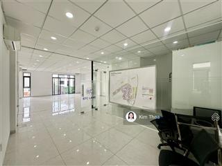Văn phòng 80m2 sàn trống, ánh sáng tốt ở vạn phúc, có thang máy, máy lạnh, hầm xe. giá 15,5 tr