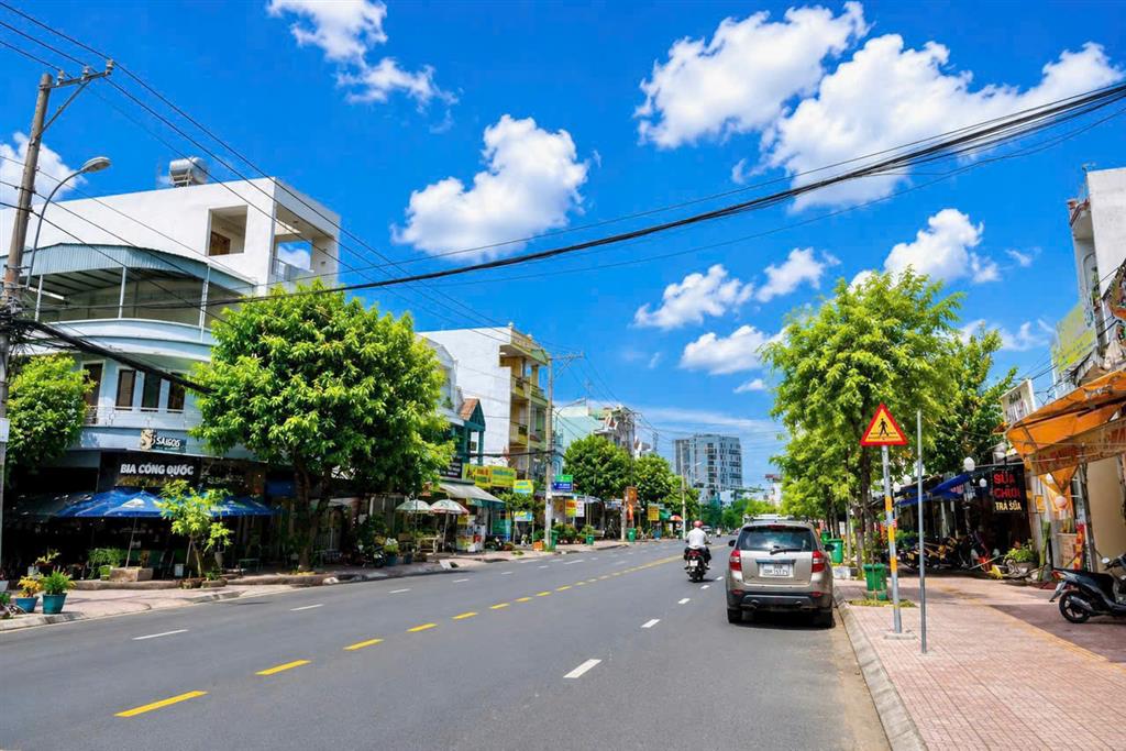 CHÍNH CHỦ BÁN NHÀ MẶT TIỀN ĐƯỜNG MAN THIỆN – QUẬN 9, HCM