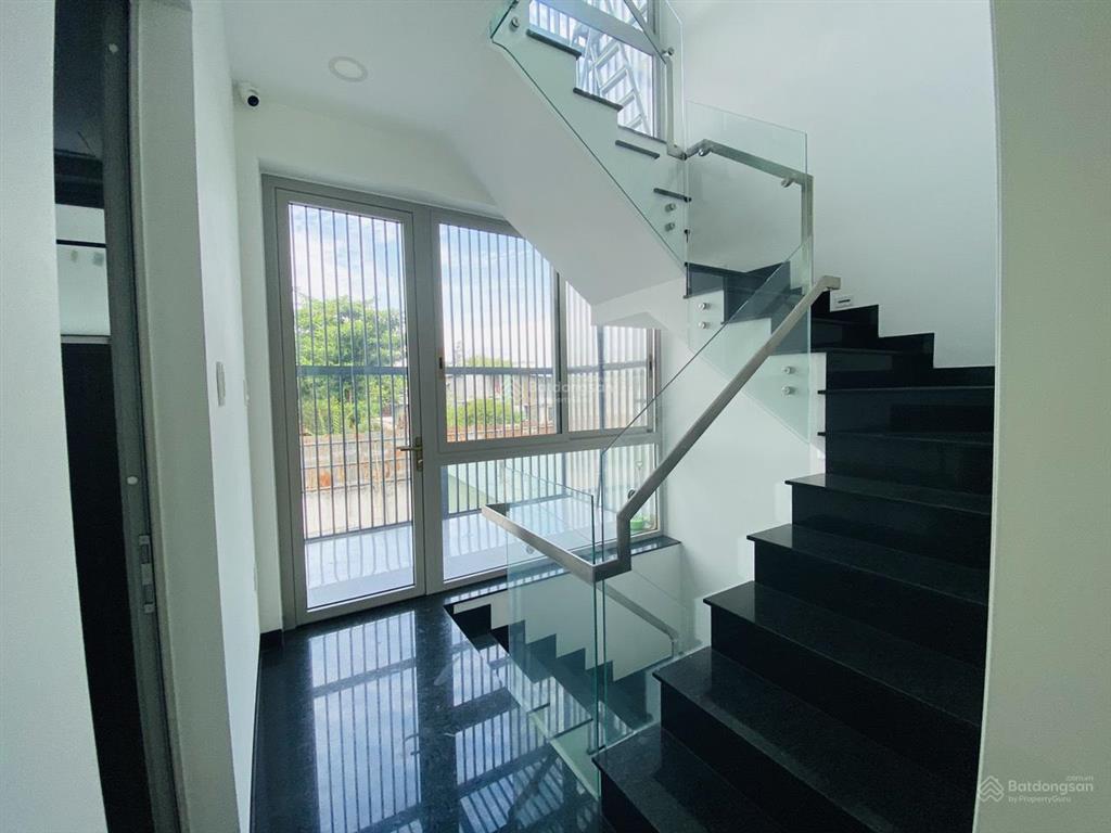 Cho thuê mặt bằng trệt khu dân cư him lam, quận 7 5x20m, có thang máy, . 20 triệu